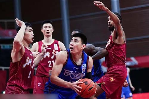 为什么nba在中国受关注(为什么感觉NBA，在中国的关注度下降了，都关注咱们国家的CBA了)