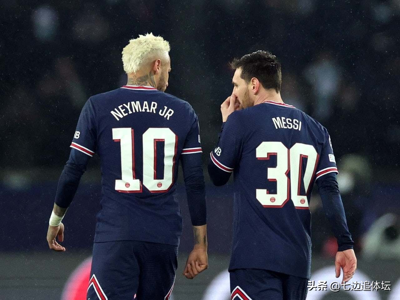 内马尔转会传闻得到巴黎回应（态度强硬！曝巴黎为让内马尔离队，给予2亿遣散费，姆总如愿以偿）