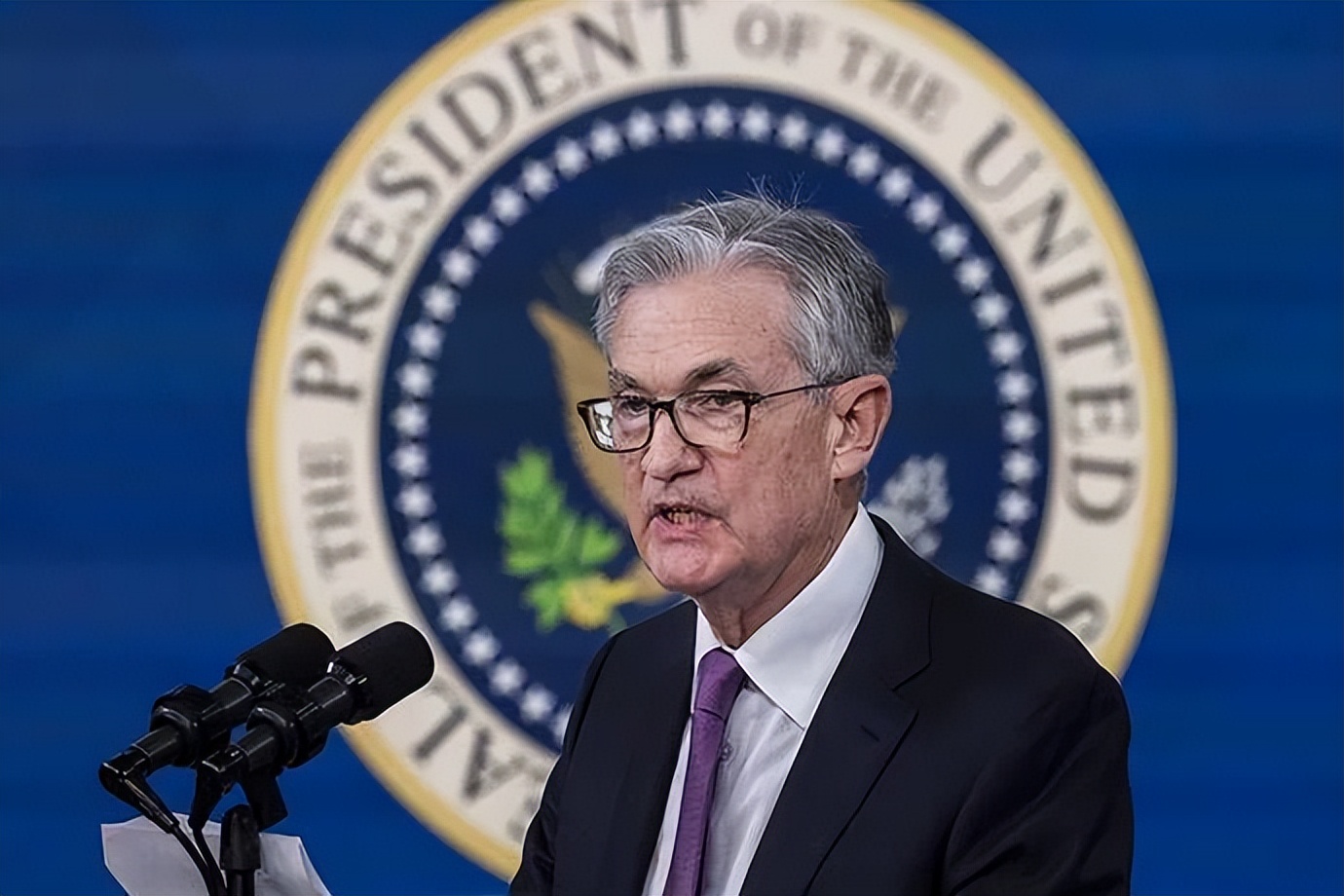 美联储主席发狠话：哪怕对短期经济造成冲击，也要控制住通胀