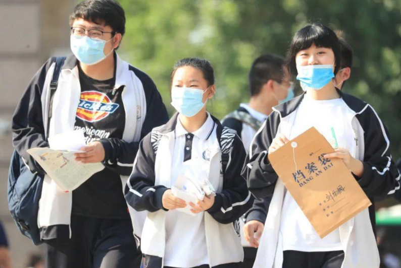 他是“九省状元王”，高考716分创历史，上课老师都要敬他三分