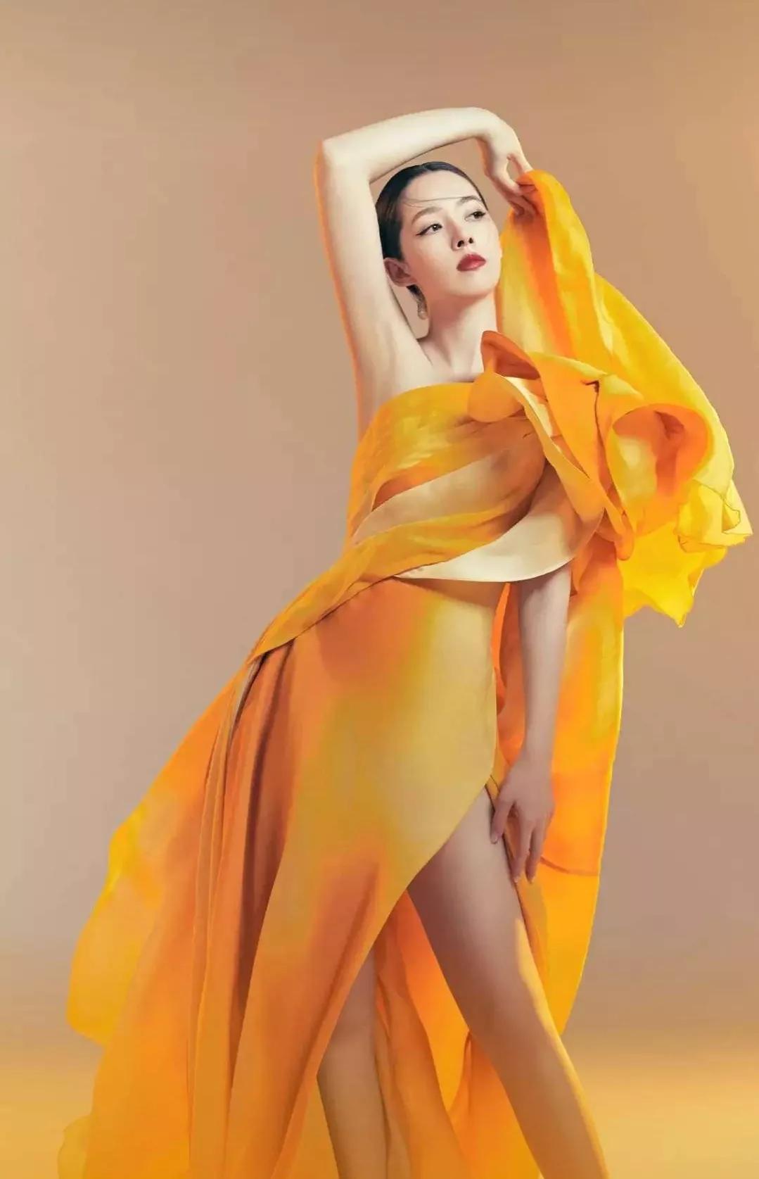 手机桌面，明星宋祖儿、李纯、郭碧婷和杨紫