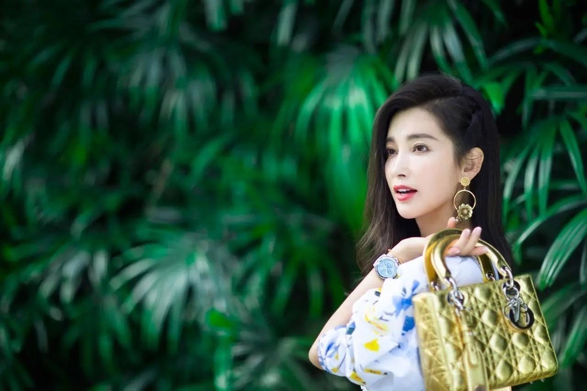 貌美如花却至今未婚，这12位大龄女星，各有各的苦衷