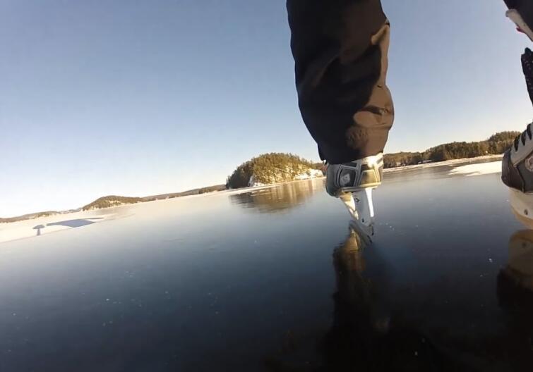 太空里没有空气来提供反作用力，宇宙飞船前进的动力从何而来？