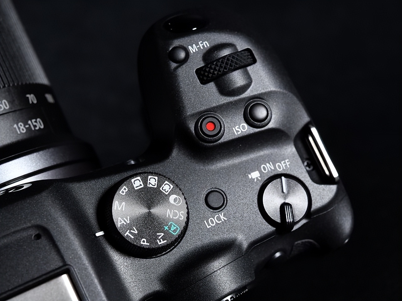 佳能EOS R7评测：全能的便携微单相机