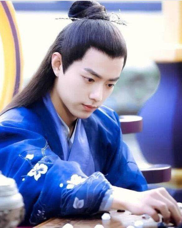 没有贵气别挑战蓝色,这6位蓝衣古装美男俊秀清雅,个个撩拨人心