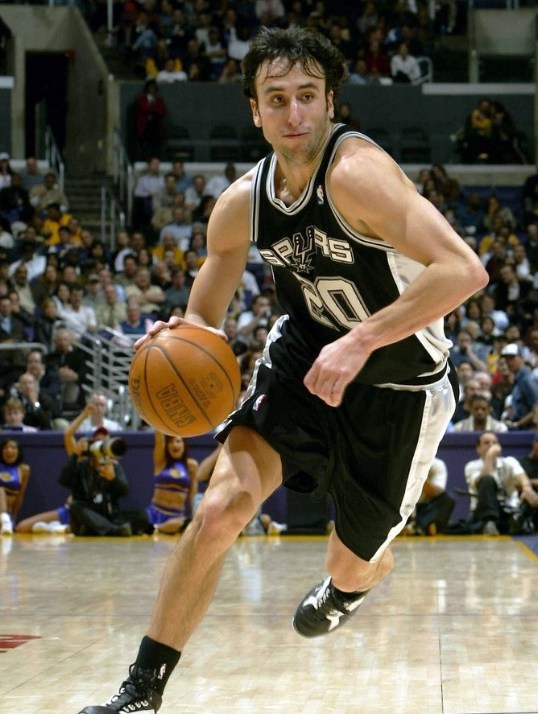 姚明nba队友有哪些（这才是NBA最强外籍球星阵容！内线姚明+约基奇 后卫纳什+妖刀）