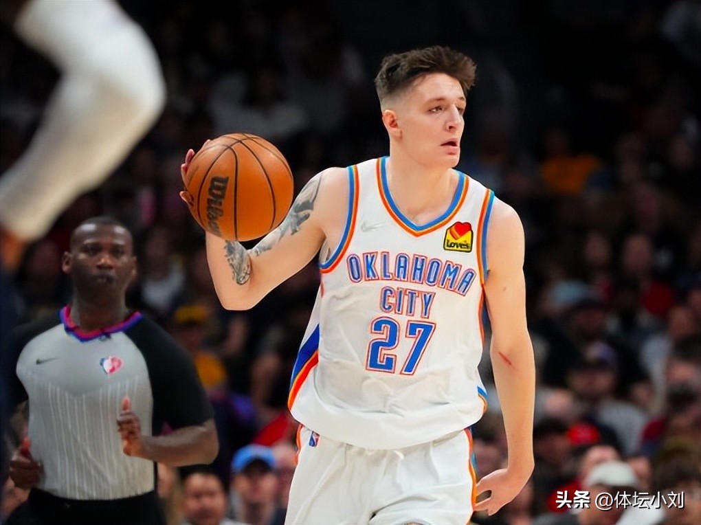 雷霆与老鹰达成一笔1换2的交易方案,雷霆送出维特-克雷伊奇,从老鹰