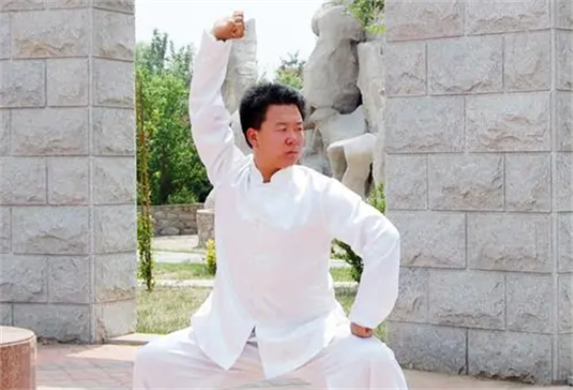 一代宗师霍元甲，42岁病逝后，其子孙后代现状如何？