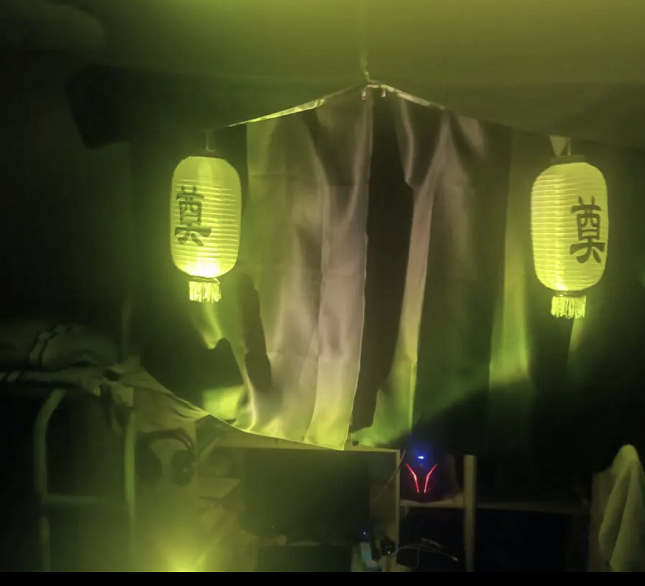 大学“阴间宿舍”走红，走廊看起来就很闪灵，学生直言不敢睡觉