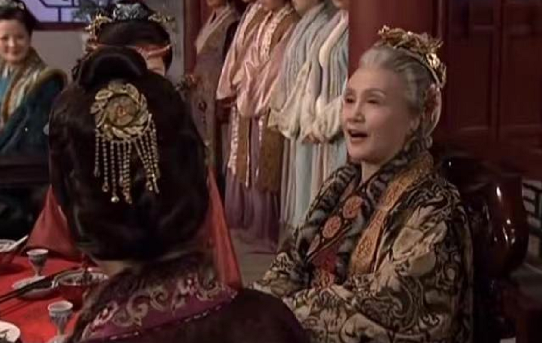 论真正拥有“微笑眼”的奶奶只服这6位，有人83岁还在演戏的路上