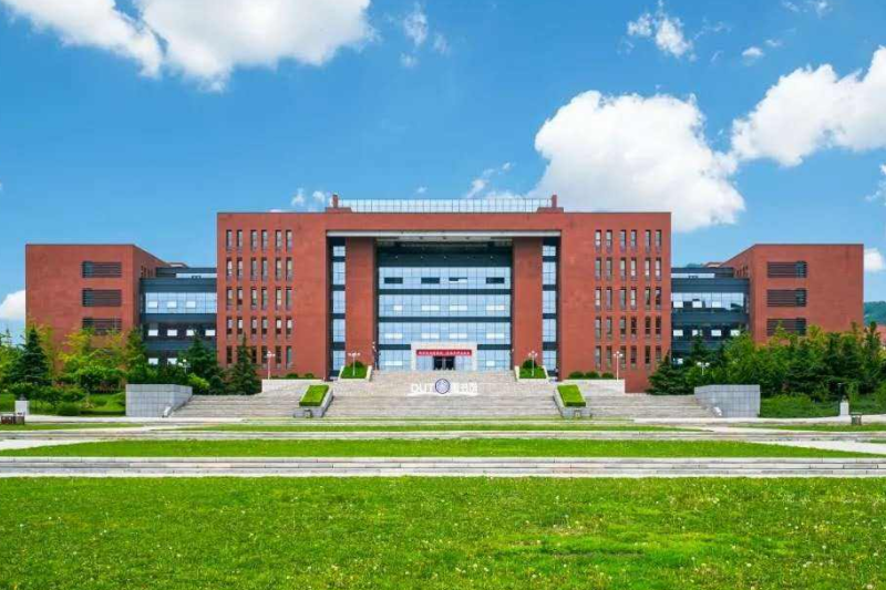 四大工学院中唯一“原地踏步”的高校，曾赫赫有名，如今饱受争议