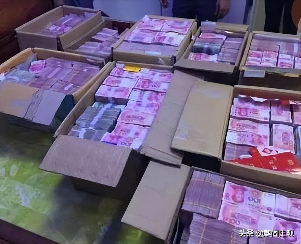 16年浙江服装厂一员工，月流水1亿引警方怀疑，调查牵出200亿大案