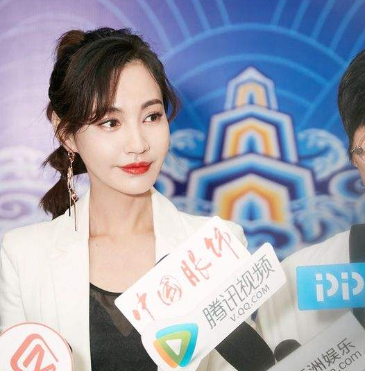 8位过气女明星窘况：卑微求工作，变脸被群嘲，徒留尴尬与心酸