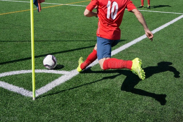 足球裁判开球怎么站位（伪球迷的自我修养(一)：你还不知道的足球比赛规则都在这里）