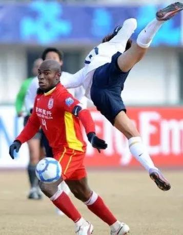 保利尼奥莫雷诺领衔（中超10队历史10佳外援，保利尼奥莫雷诺领衔，孔卡德罗巴遗憾落选）