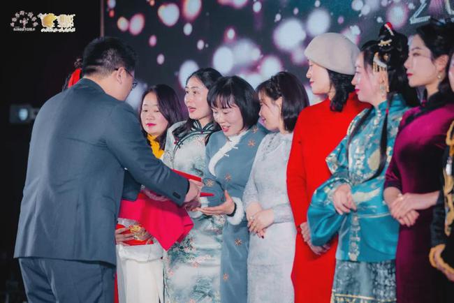 了不起的我们，肤诗华娜2021长沙年会盛典圆满落幕