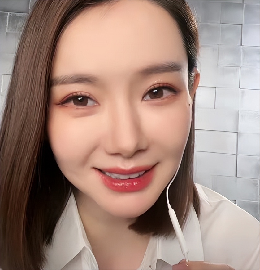 戚薇自曝怀二胎没有孕反不适，大方透露二宝不论男女都跟自己姓