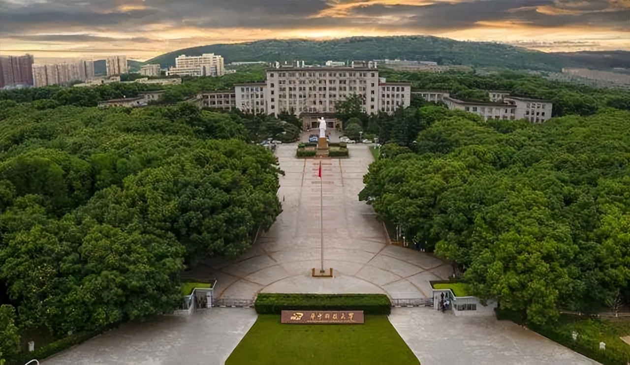 高考季！盘点那些大学的最…