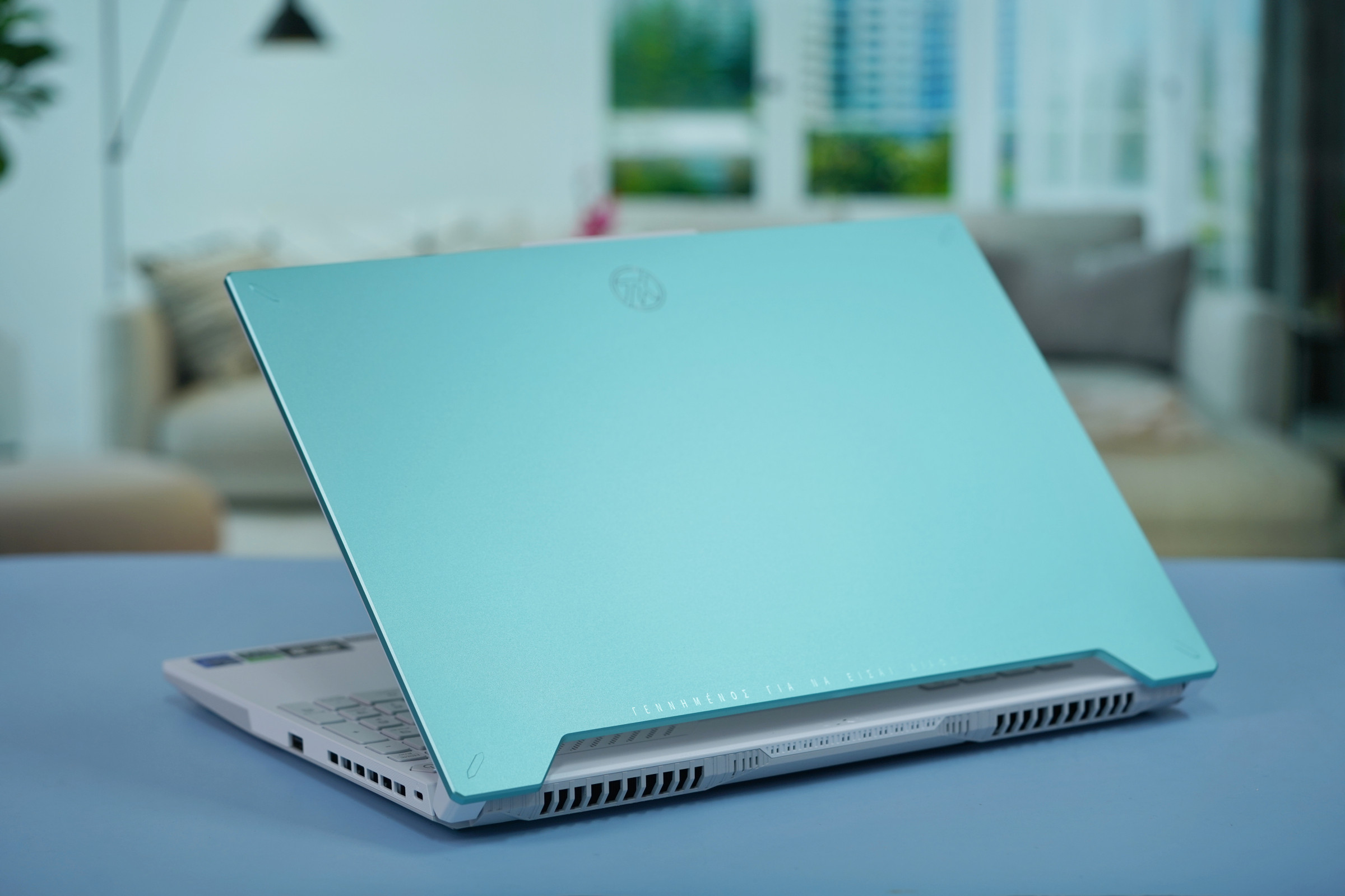 华硕天选4系列率先发布开售,有料有颜能不能冲?知名大v这样评价