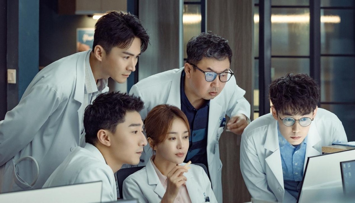 《关于唐医生的一切》开播！王耀庆刘奕君演配角，这阵容该爆了吧