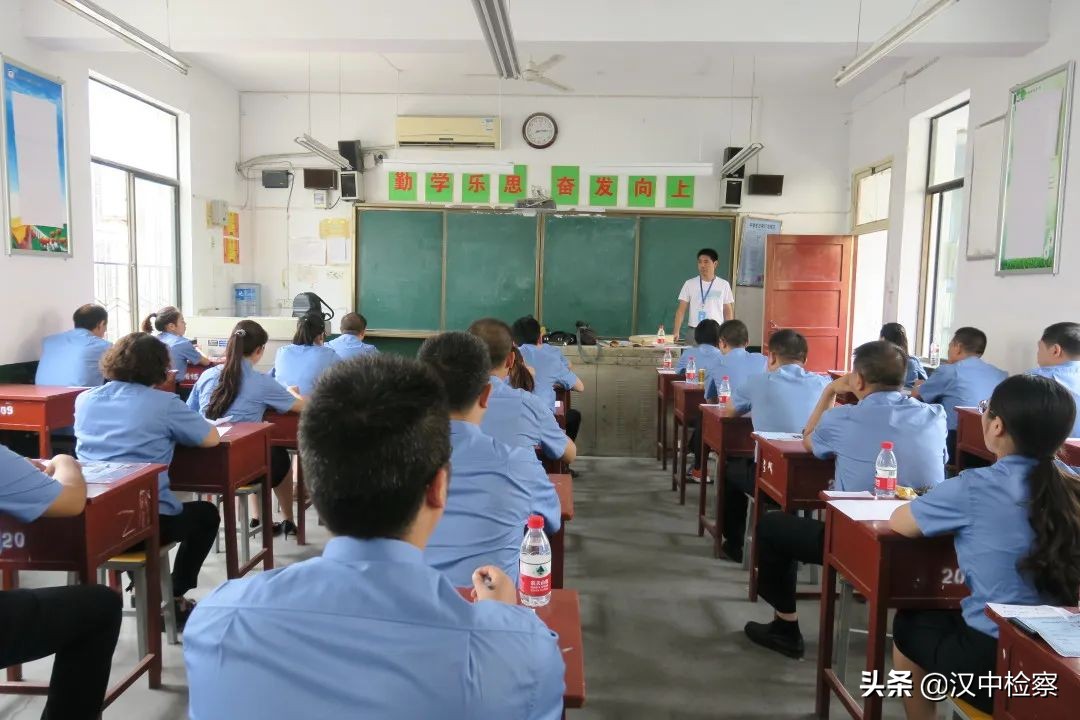 告别2019年的图片(【两会答卷】54张照片，告别过去，迈向未来)