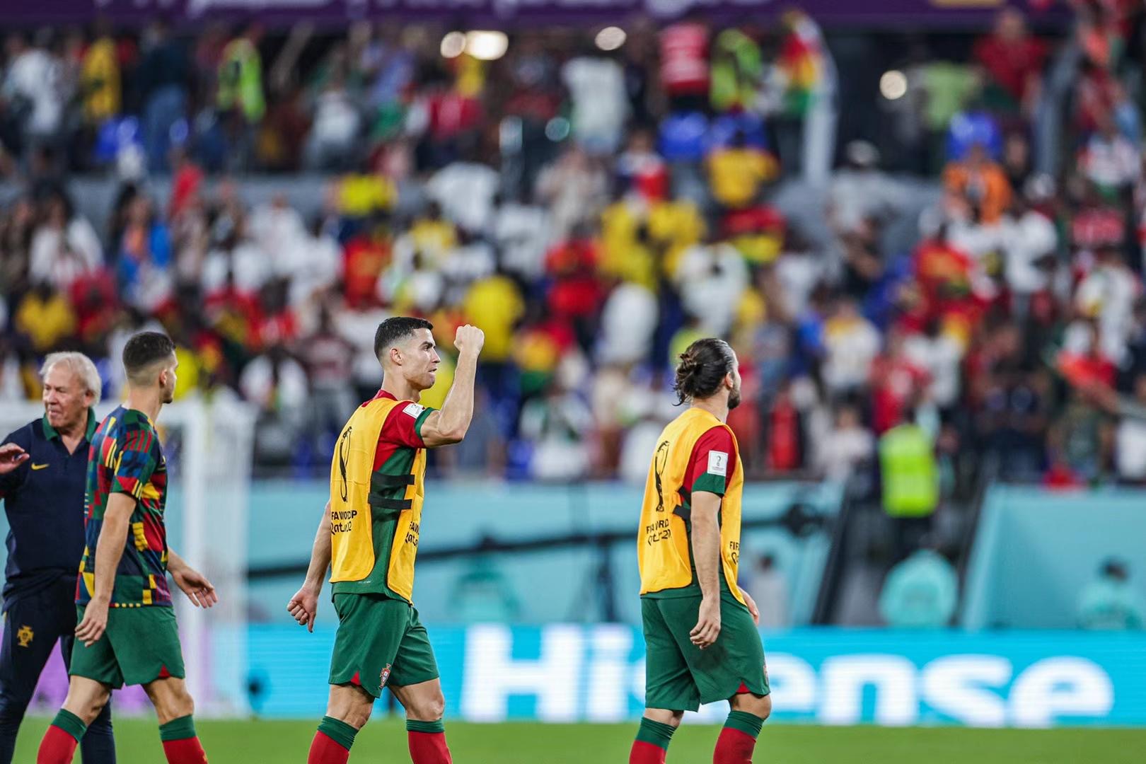 为什么那么关注世界杯（世界杯有两大热点值得关注：一个是国足没去，一个是海信去了）