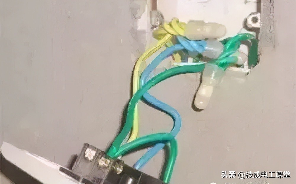 别再被骗了！这才是正规的电线接头解法