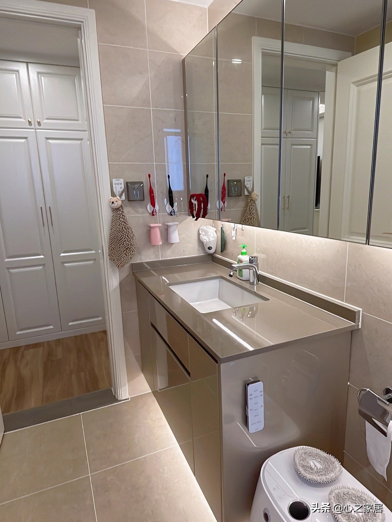 大四房的新家要用时尚大气的装修，不仅看着气派，住着也显霸气