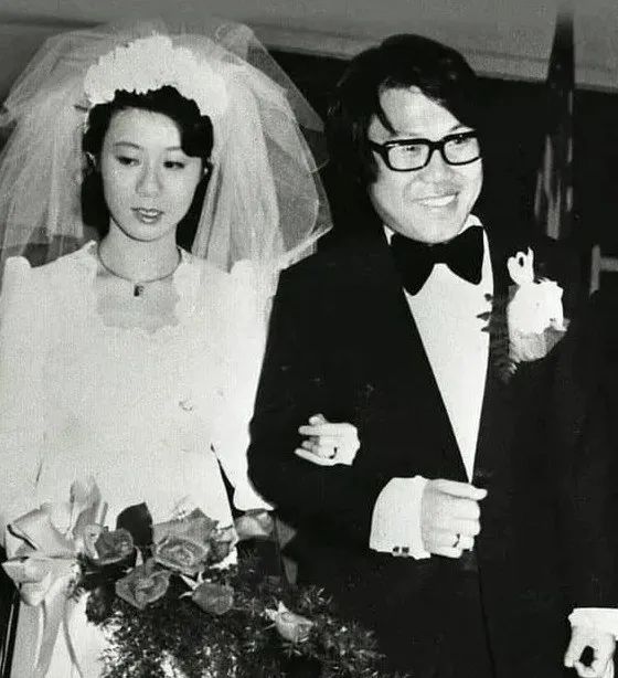 她24岁巅峰为爱退圈，狠甩渣男后74岁夺奥斯卡！前夫：帅气的复仇