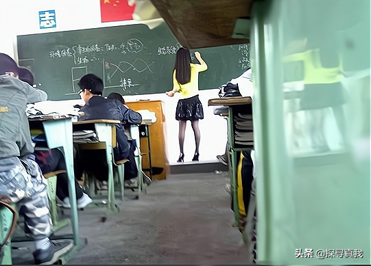 大妈穿黑丝袜，被路人拍摄腿，抓其说变态，是变态？黑丝袜的困惑