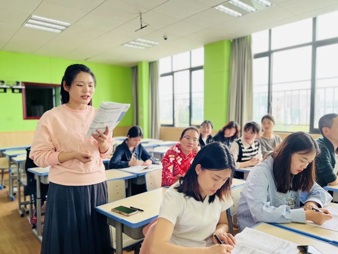巴塘老师参与成都市双流区棠湖小学唐琦数学工作室研修活动并讲课