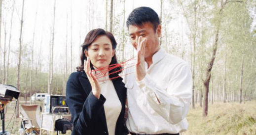 “大器晚成”于和伟：母亲反对他演戏，姐姐卖钢琴送他去戏剧学院