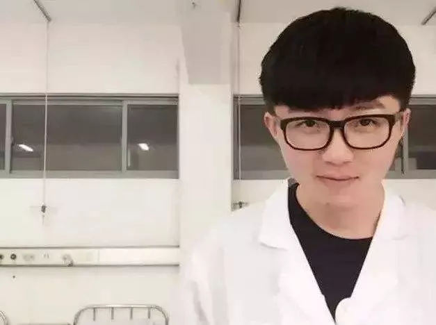 从男护士到好歌手，母亲离开10年以后，毛不易终于可以让她放心了