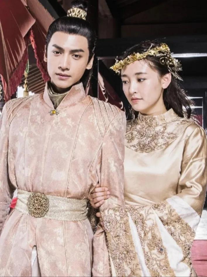 《追光者》是他们第三次合作cp，云熙超温柔