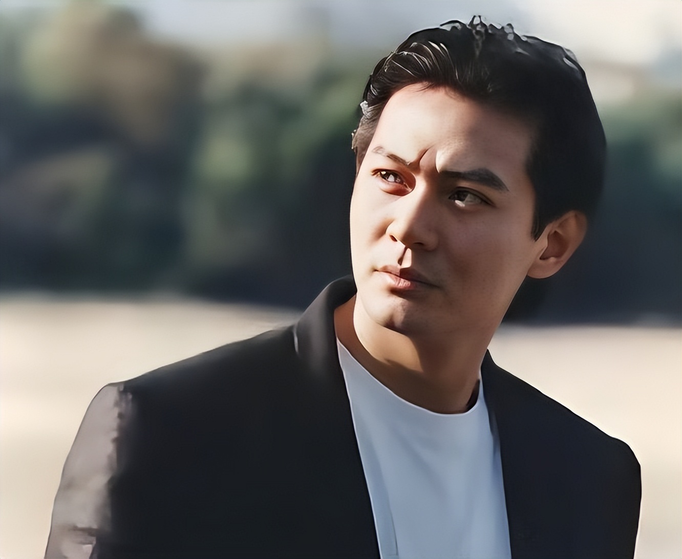 红得快，沉得也快，这7位“风光不再”的港星，如今有人露了原形