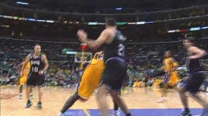 奧尼爾為什么能打nba（“大鯊魚”奧尼爾-為什么是史上最強中鋒，卻算不上最偉大？）