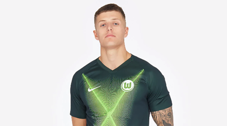 意甲队服哪个好看（五大联赛赛场上最炫的三大球衣！意甲一球队胸前印上马里奥）-华海博客