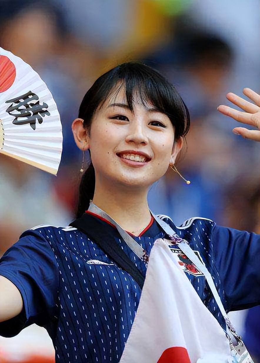 世界杯各国的女球迷(世界杯不只是足球的盛宴!