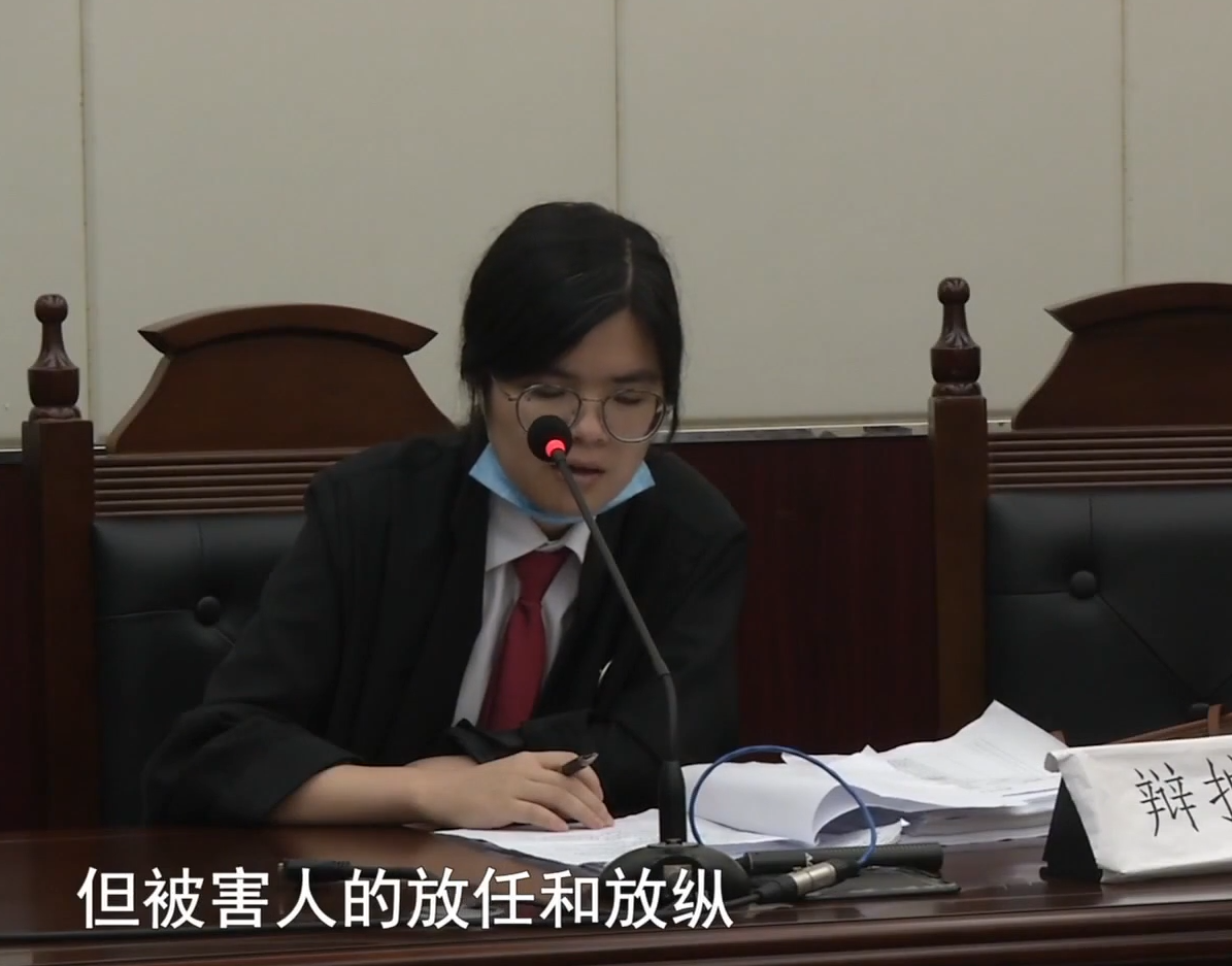 2019年，四川男子想要买房，发现妻子把百万积蓄转给网友：她真傻