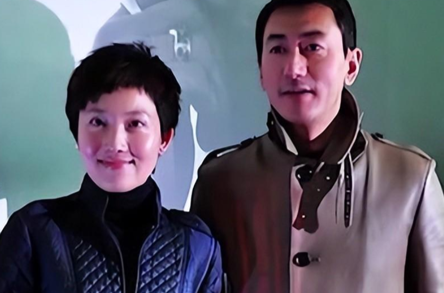 鲁健:和妻子郑天亮同一屋檐"分居"15年,如今儿女双全婚姻幸福