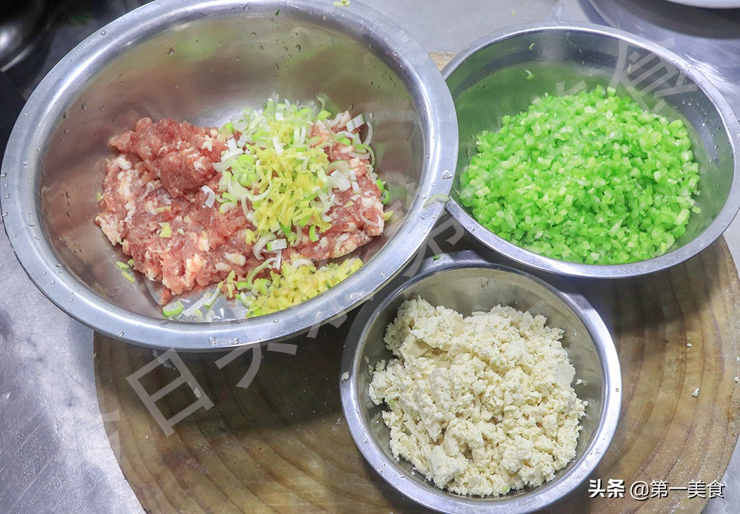家庭豬肉丸子的做法,家庭豬肉丸子的做法,簡單又好吃