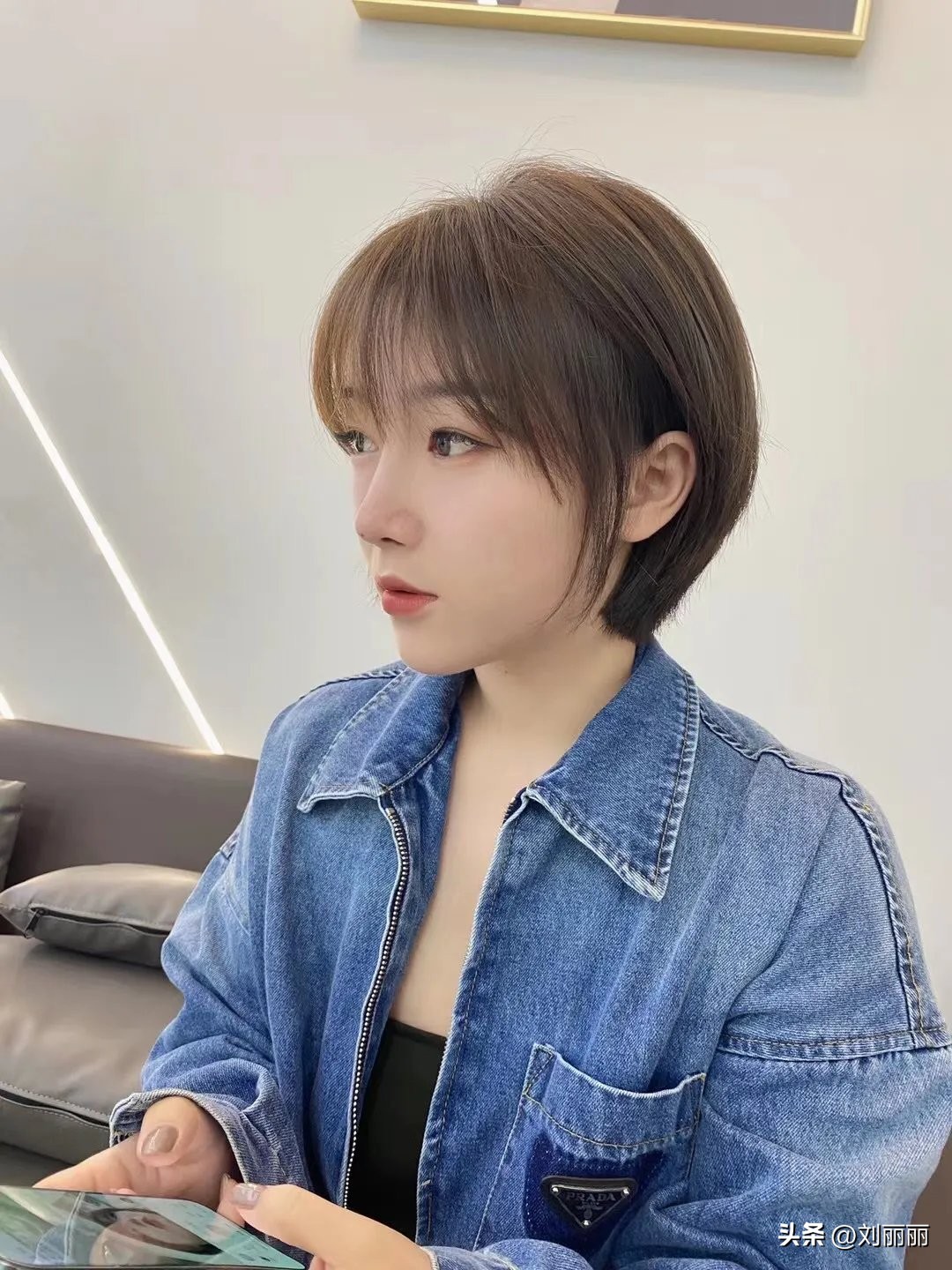 洋气碎发短发发型图片女(15款流行发型,不论长与短,全都特别美)