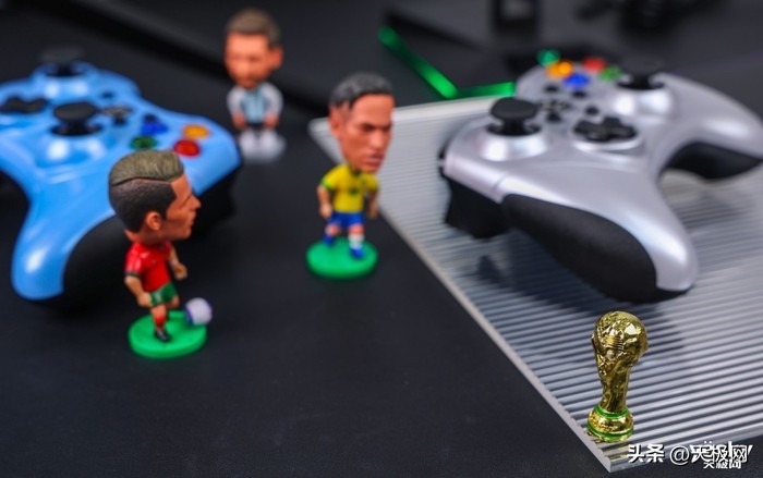 实况足球用什么手柄好（实惠又全能的进阶游戏装备 雷柏V600S游戏手柄评测体验）