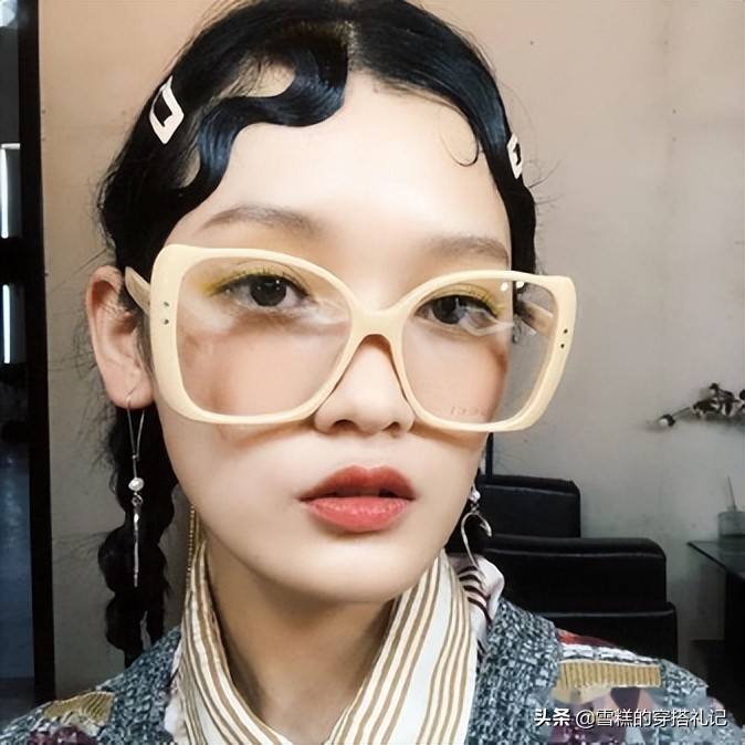 方脸、圆脸都不算什么，“扁平脸”才可怕！形象颜值还很难拯救