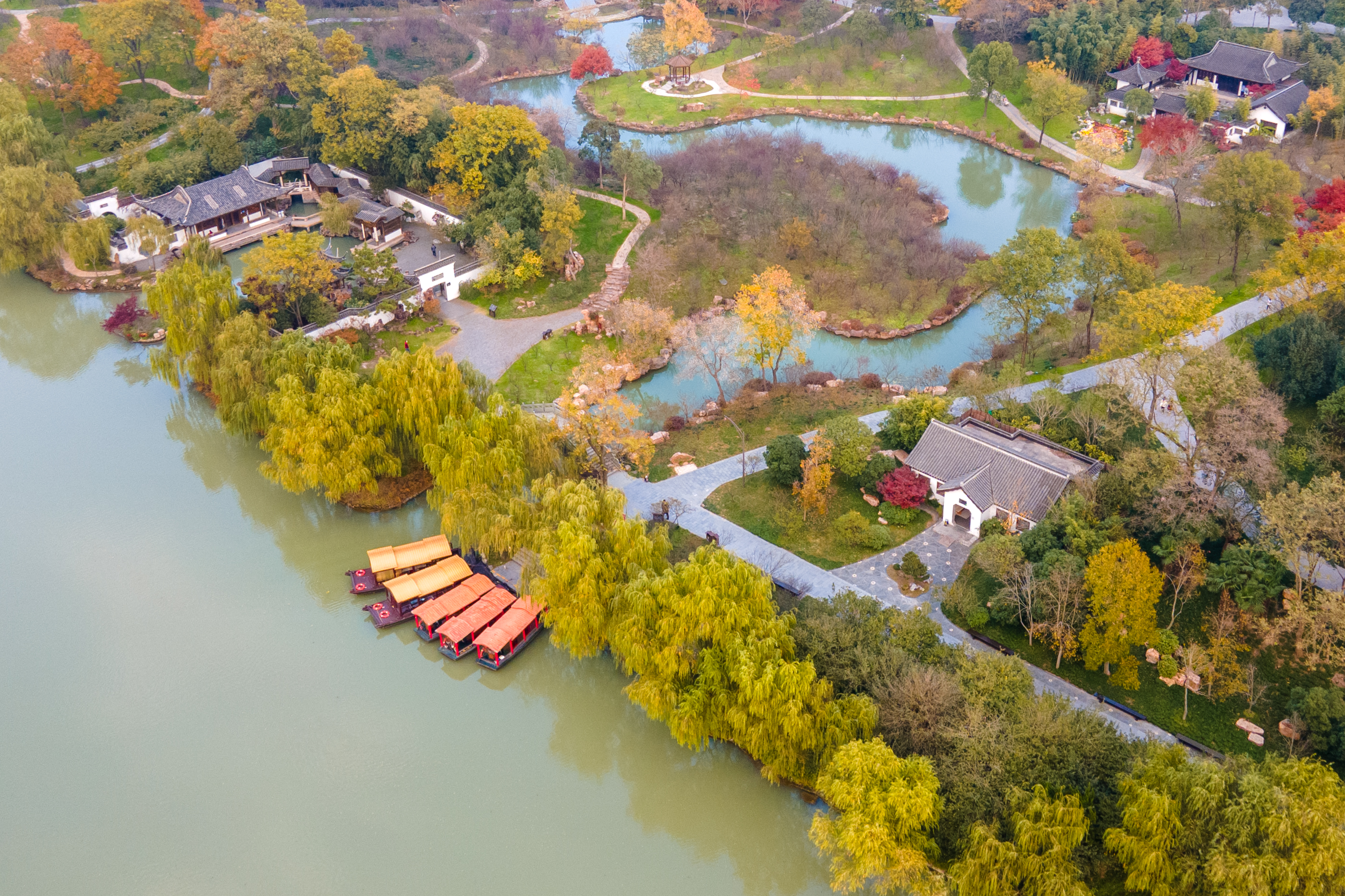 一张(扬州瘦西湖与杭州西湖一样美,虽然门票95元,游玩一番也不虚此行)