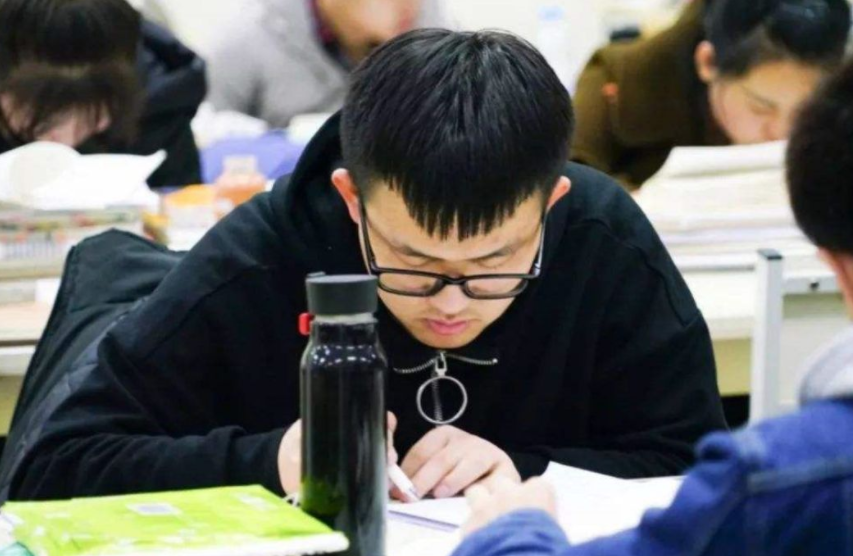 考研院校“黑名单”，压分、不保第一志愿、学校歧视，雷点满满