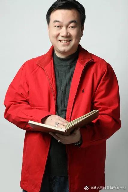 于斐老师谈：身在职场再不发光，你的人生一股霉味