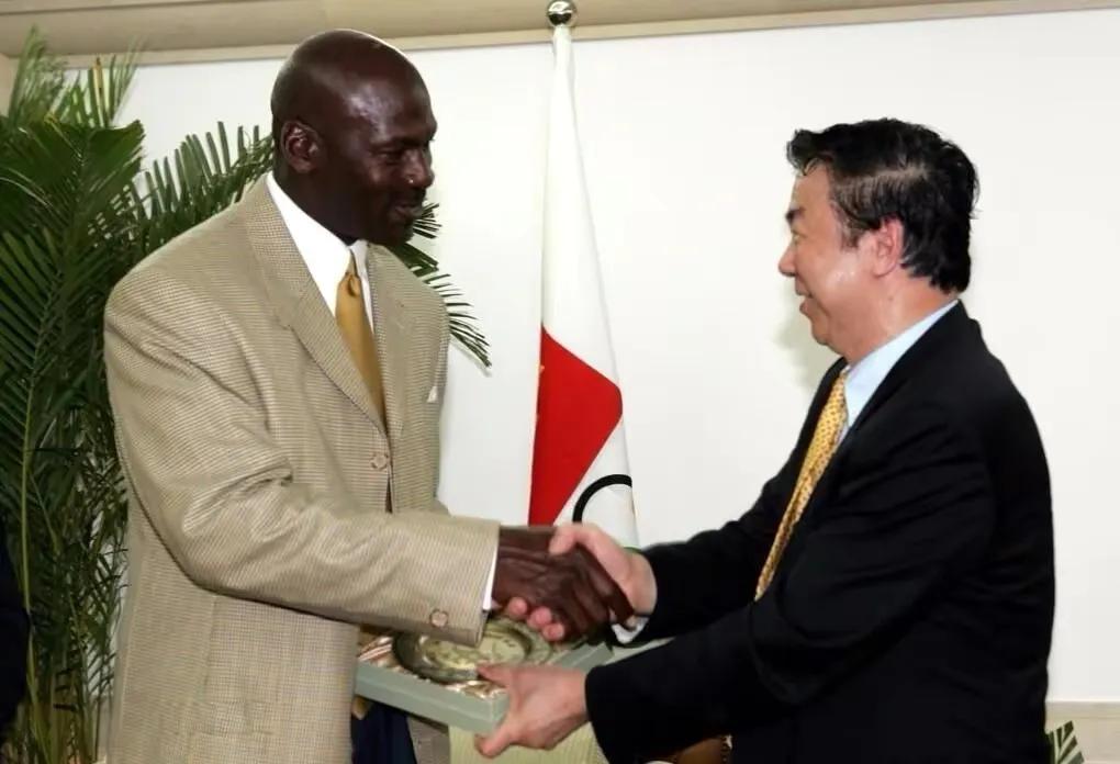 nba球星來過中國哪些城市（門面！NBA球星來中國叫“中國行”，喬丹來中國叫“訪華”）