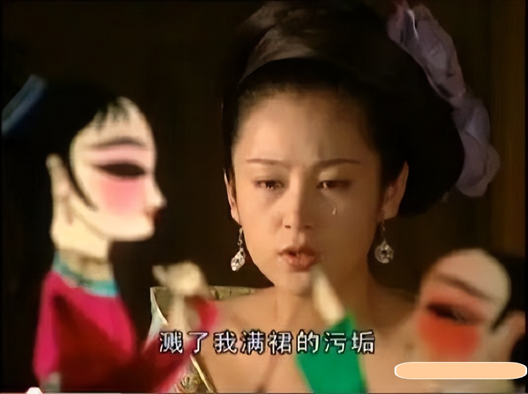 “尖嘴猴腮”别硬演公主，这8位女星告诉你，什么才叫金枝玉叶