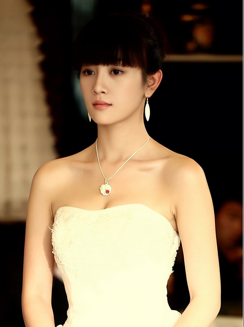 初见又美又灵又干净，走红后却像变个人，这6位女星的脸，好可惜